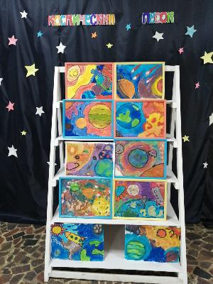 Выставка работ учащихся декоративно - прикладного искусства "Космический песок"