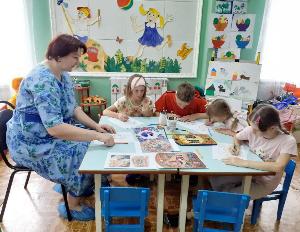 Преподаватель декоративно - прикладного творчества Брагина Наталья Александровна провела мастер - класс для особенных детей