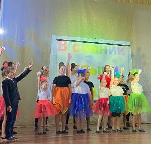 Отчетный концерт учащихся театрального отделения " В сиянии музыки и танца"