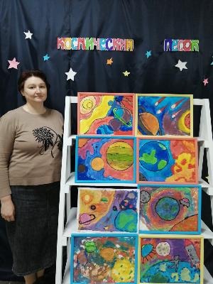 Выставка работ учащихся декоративно - прикладного искусства "Космический песок"